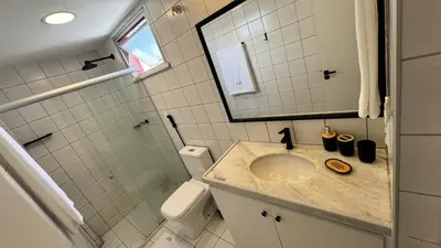 Uma casa de banho em Amplo Apartamento com 3 Quartos em Fortaleza