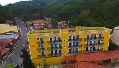O edifício onde o apartamento está situado
