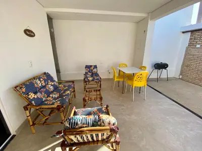 Uma área de estar em Casa Alvorada