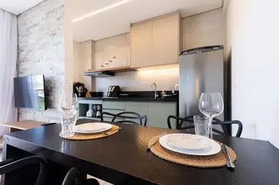 A cozinha ou kitchenette de Miami House Cumbuco por Carpediem