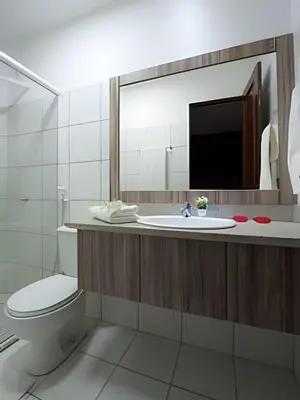 Uma casa de banho em Mansão14Suítes-55Pessoas-BEACH PARK - HOUSINGCEARÁ