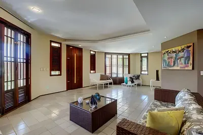 Uma área de estar em Super Luxo BEACH PARK - 20 Pessoas - HOUSINGCEARÁ