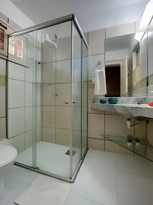 Uma casa de banho em Casa Luxo 7 Suítes Próx.Beach Park By HOUSINGCEARÁ