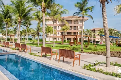A piscina em ou perto de Luxo Beach Park-MANDARA-4 Quartos AR/TV-