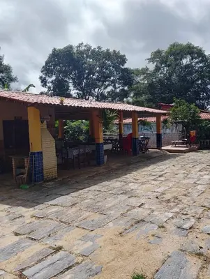 O edifício onde o chalé está situado