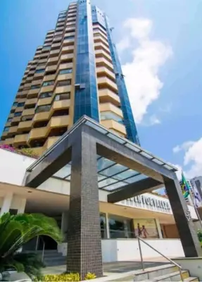 O edifício onde o apartamento está situado