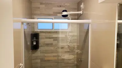 Uma casa de banho em Apartamento cumbuco 201