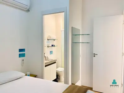 Uma casa de banho em Estilo Dunas by Holiday Stays