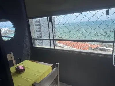 Uma vista do mar geral ou uma vista do mar a partir do apartamento