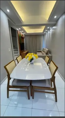 Uma área de estar em House in Eusébio condominium