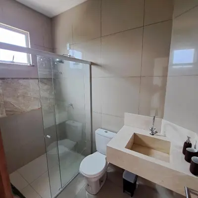 Uma casa de banho em Residencial Náutico