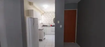 A cozinha ou kitchenette de AP Bairro Araturi-Próximo a Praia do Icaraí Caucaia-CE