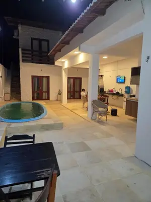 Uma televisão e/ou sistema de entretenimento em Aurora Beach