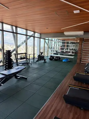 O centro de fitness e/ou as comodidades de fitness de Apartamento em Fortaleza