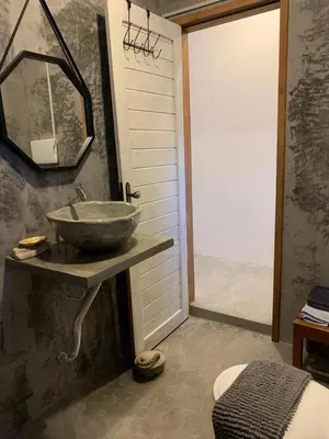 Uma casa de banho em Casa Mantra
