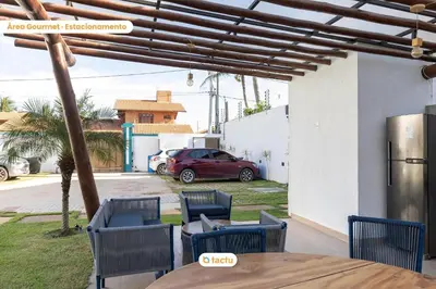 A planta de Duplex luxo em condomínio ao lado da praia