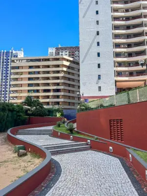 O edifício onde o apartamento está situado