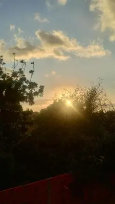 O nascer ou o pôr do sol visto a partir do apartamento