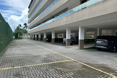 O edifício onde o apartamento está situado
