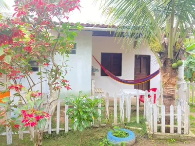 Um jardim no exterior de Chalé refúgio das raposas