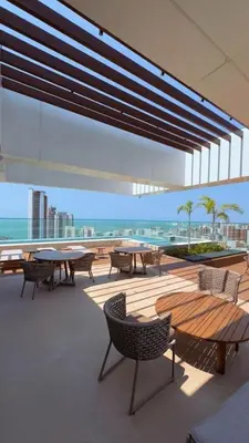A planta de Elegância e conforto a passos da Beira-mar