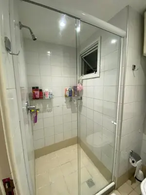 Uma casa de banho em Flat mobiliado na Beira Mar