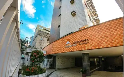 O edifício onde o apartamento está situado