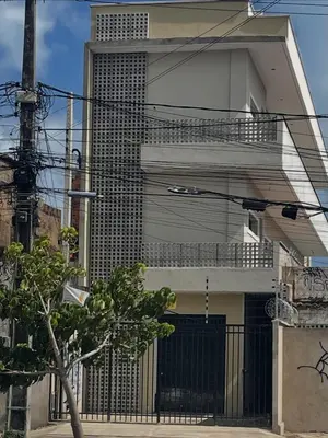 O edifício onde o apartamento está situado