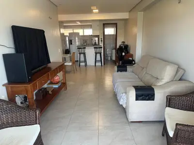 Uma televisão e/ou sistema de entretenimento em Apto no Porto das Dunas - Scopa Beach