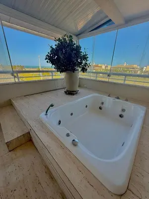 A planta de Exclusiva e Única Cobertura Duplex do Golf Ville