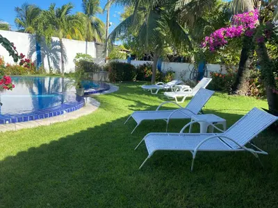 A piscina em ou perto de Blue Sapphire guest house