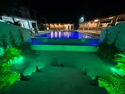 A piscina em ou perto de Da terra Altos