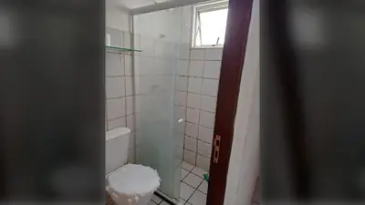 Uma casa de banho em Maracanaú: Apto 2Q Wi-Fi 30 min Beach Park