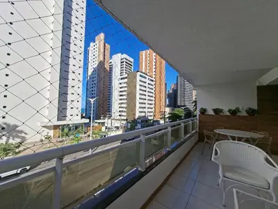 Uma varanda ou terraço em Marino Marine – Apartamento de 4 Quartos à Beira-Mar no Coração do Meireles