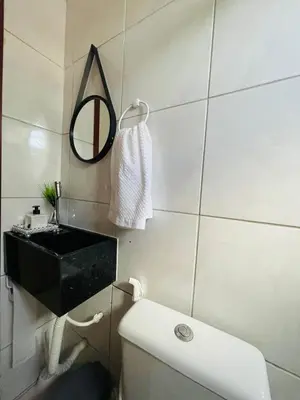 Uma casa de banho em Apartamento próximo ao Aeroporto Internancional P Martins