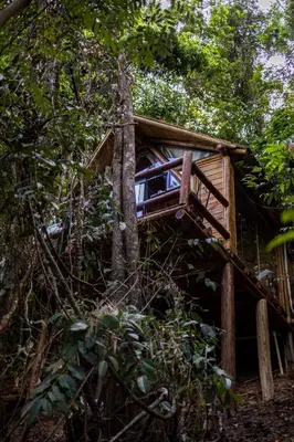 O edifício onde o chalé está situado