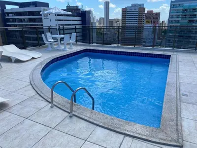 A piscina em ou perto de Apartamento 2 quartos vista mar praia de iracema mobiliado