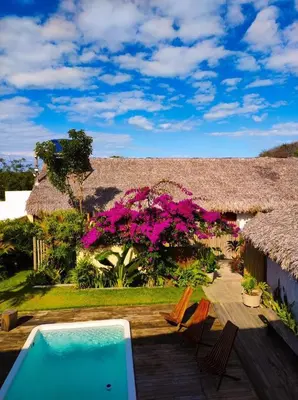 A piscina em ou perto de Suite com Ar e Wi Fi na Casa Full Hausi Fortim 01