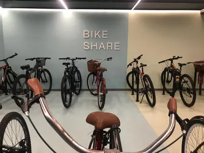 Andar de bicicleta em Studio Safira no Meireles próximo à Praia de Iracema ou nos arredores