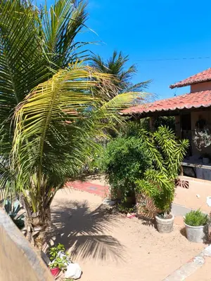 Um jardim no exterior de Casa Mari Suites
