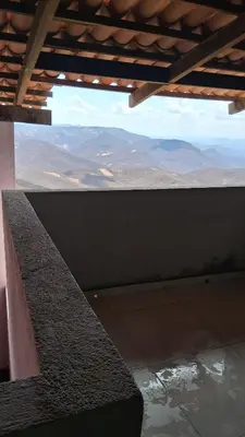 Uma vista geral da montanha ou uma vista da montanha a partir da casa de férias