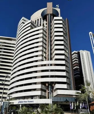 O edifício onde o apartamento está situado