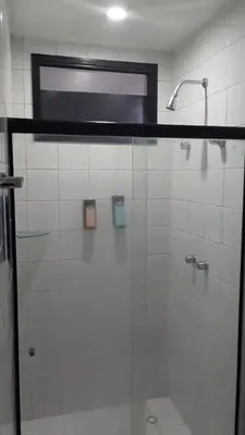 Uma casa de banho em Beira Mar Breeze Apartment