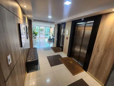 A planta de Apartamento completo no Meireles, a poucos minutos de distancia da praia
