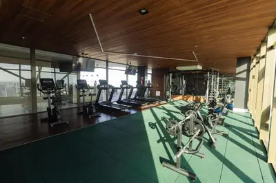 O centro de fitness e/ou as comodidades de fitness de Apto moderno prox à Beira Mar de Fortaleza