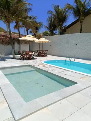 A piscina em ou perto de Vila Refúgio