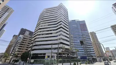 O edifício onde o apartamento está situado
