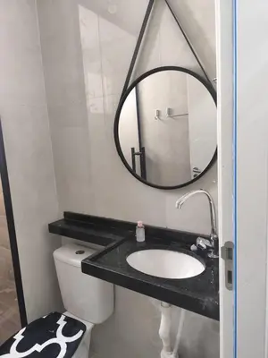 Uma casa de banho em Ap novo na praia do futuro