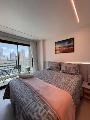 Uma cama ou camas num quarto em Studio Elegante no Meireles a Poucos Passos do Mar