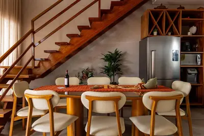 Uma área de estar em Unforgettable Sunsets 4BR Retreat with Pool in Prea